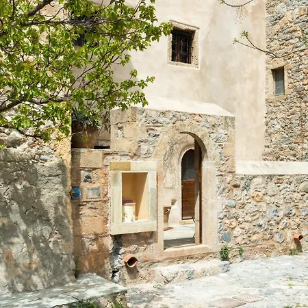 Dorovinis Castlehouses Ferienhaus *