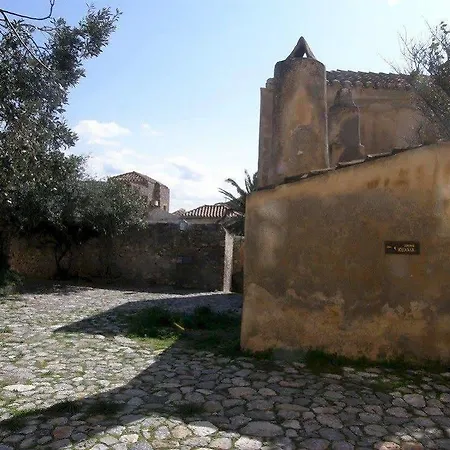 Dorovinis Castlehouses * Monemvasía