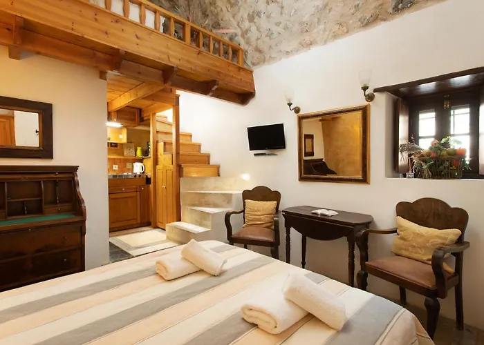 Dorovinis Castlehouses