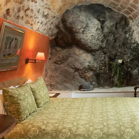 펜션 Dorovinis Castlehouses