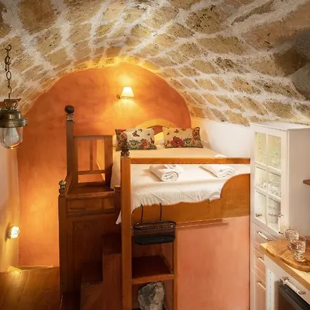 펜션 Dorovinis Castlehouses *