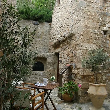 펜션 Dorovinis Castlehouses