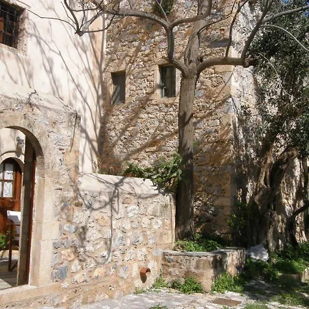 Dorovinis Castlehouses 펜션 *