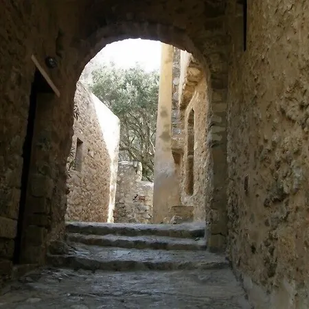 Dorovinis Castlehouses 펜션