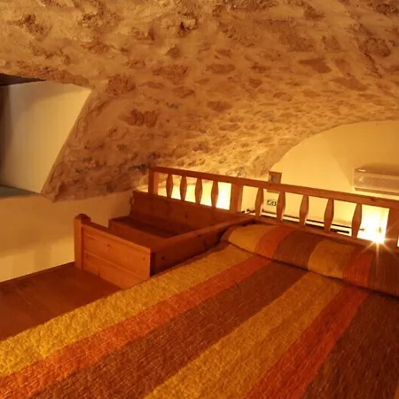 펜션 Dorovinis Castlehouses 모넴바시아