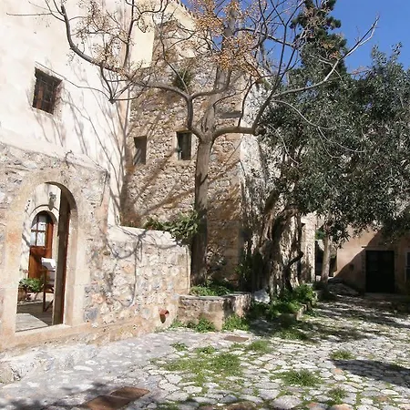 Dorovinis Castlehouses Monemvasia