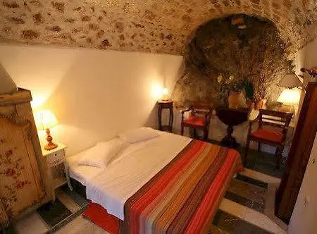 Dorovinis Castlehouses *