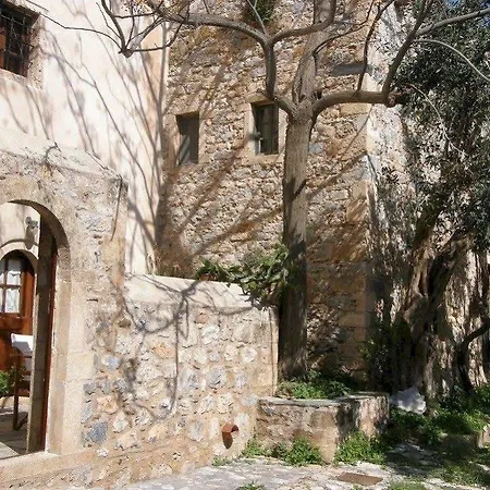 Dorovinis Castlehouses *