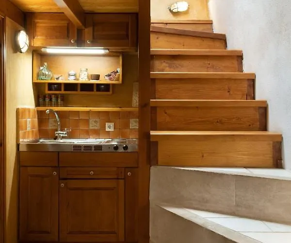 Dorovinis Castlehouses *