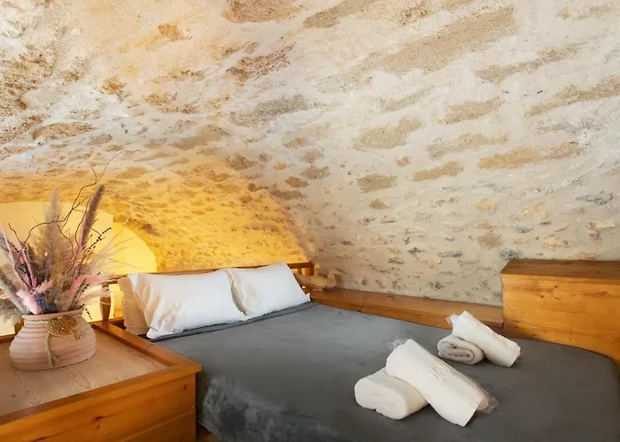 Dorovinis Castlehouses * Μονεμβασιά