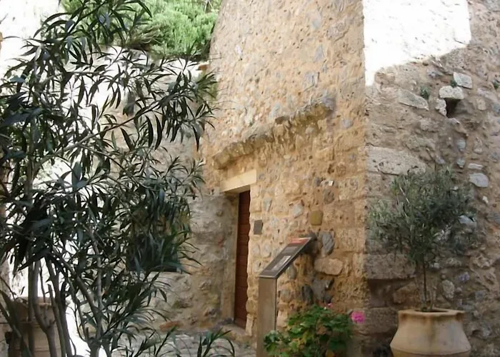 Dorovinis Castlehouses *