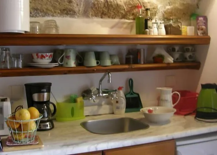 Dorovinis Castlehouses * Monemvasia