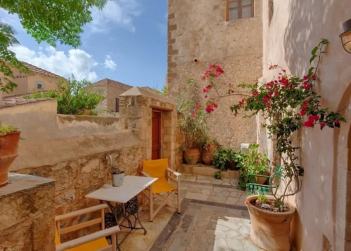 Dorovinis Castlehouses Holiday home *