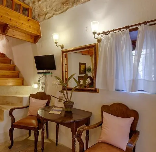 Dorovinis Castlehouses * Μονεμβασιά